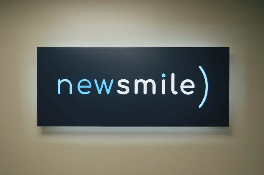 New smile sign at New Smile Columbus Dental Implant Studio.